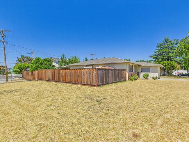 1201 Theresa Ave Campbell, CA 95008 photo 5