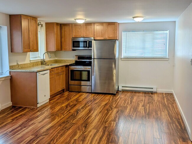 13727 35th Ave NE Seattle, WA 98125 photo 2