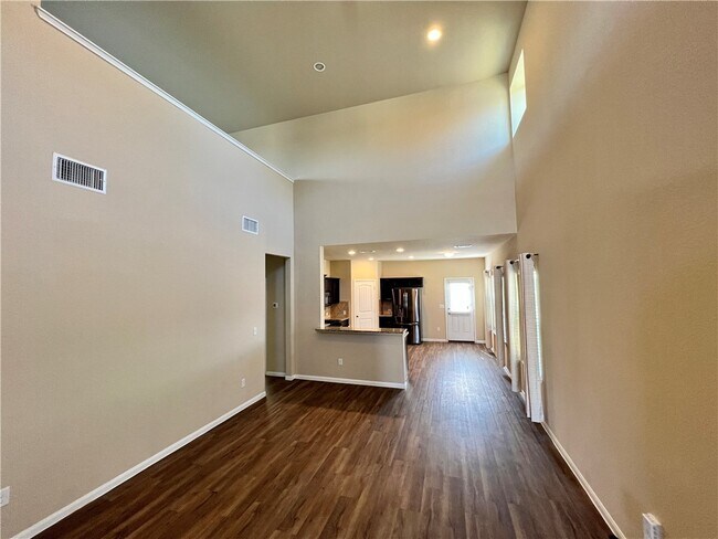 14911 Hartsmith Dr Austin, TX 78725 photo 4