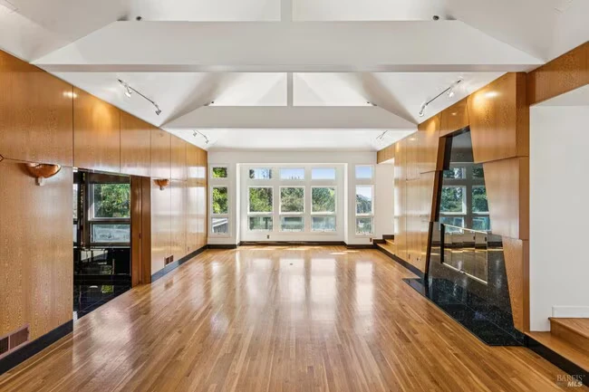 95 Spring Ln Tiburon, CA 94920 photo 3
