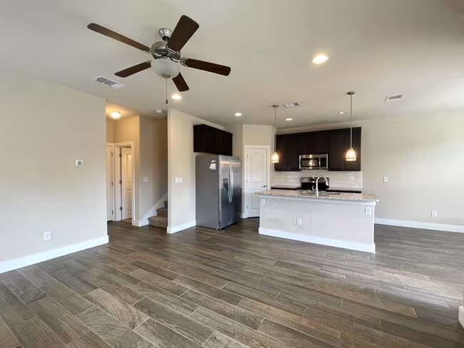 464 High Tech Dr Georgetown, TX 78626 photo 5