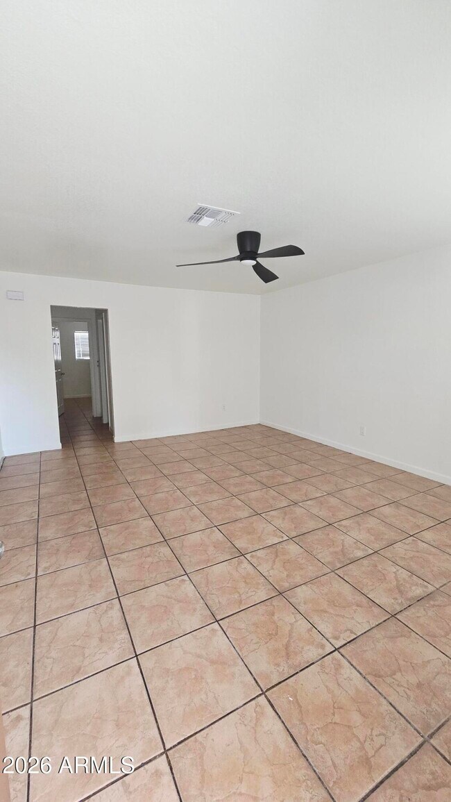 4431 N 53rd Ln Phoenix, AZ 85031 photo 5