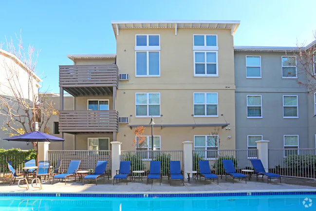 Buckingham Place Apartments photo 5