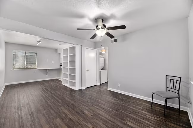 2408 Longview St Austin, TX 78705 photo 4