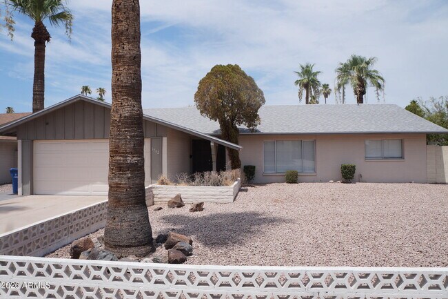 1732 E Hermosa Dr Tempe, AZ 85282