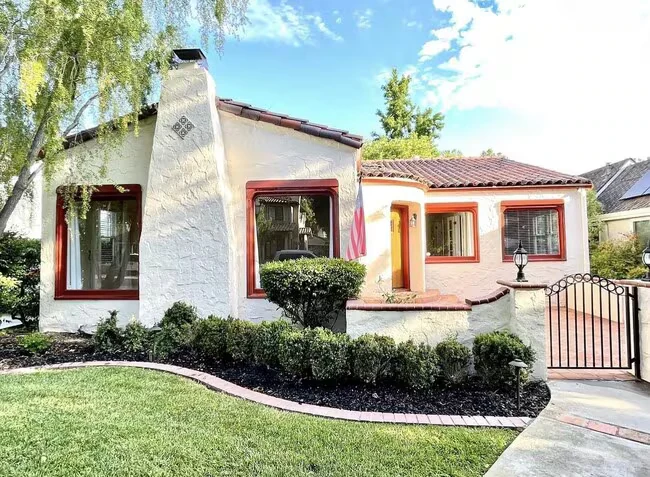 1127 Clark Way San Jose, CA 95125 photo 2