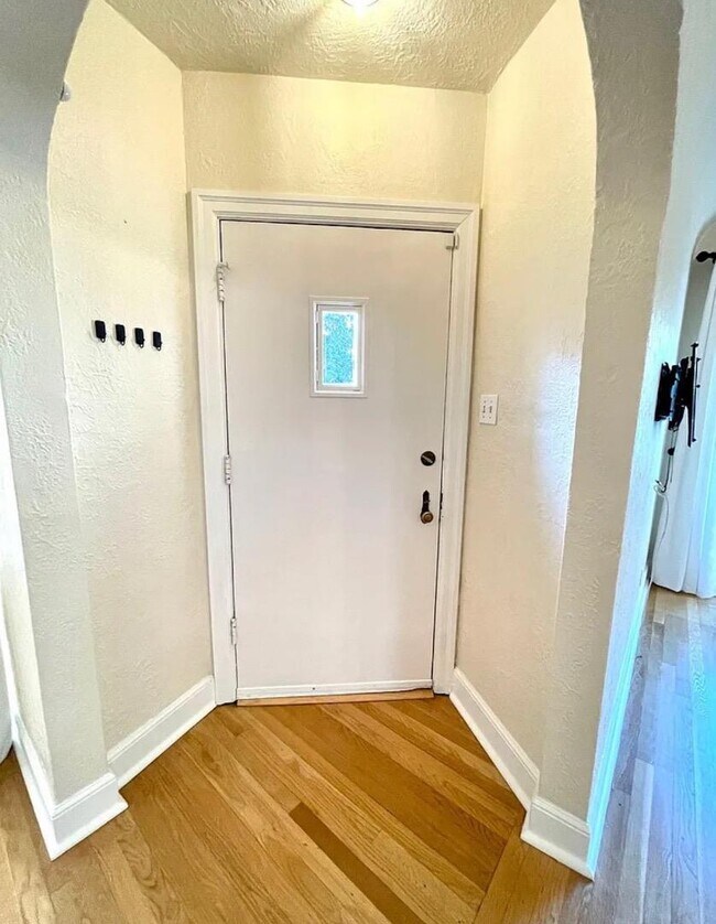 1127 Clark Way San Jose, CA 95125 photo 5