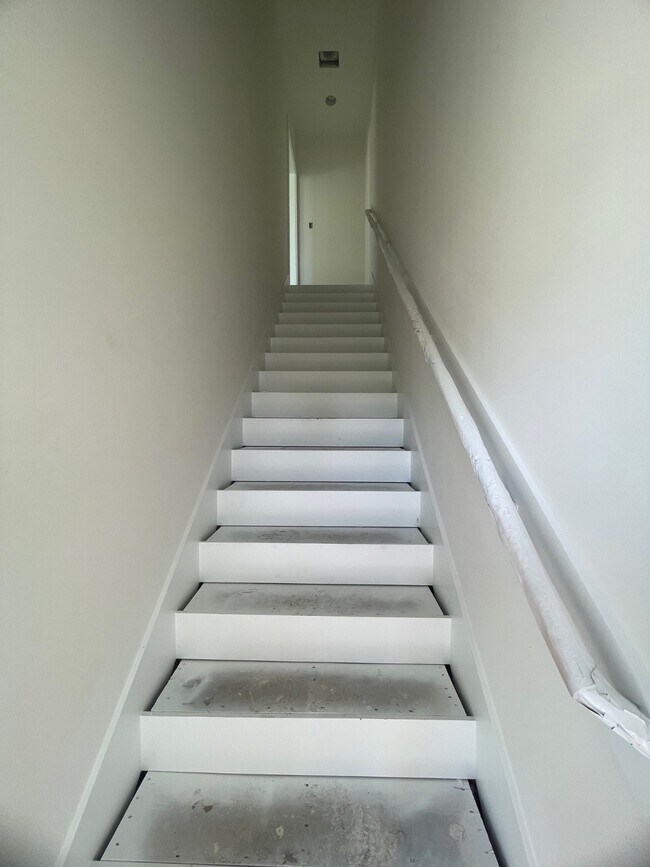 611 East 39th Street, Houston, TX 77022 photo 3