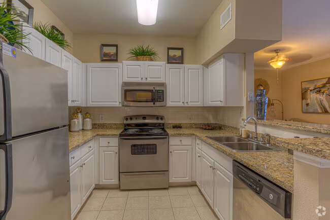 Enclave At Woodbridge photo 2