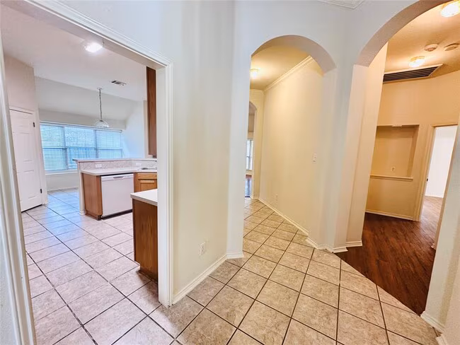 1101 Hunter's Creek Drive, Cedar Park, TX 78613 photo 4