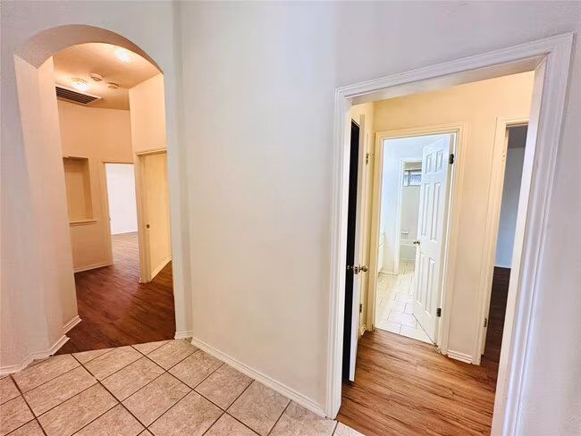 1101 Hunter's Creek Drive, Cedar Park, TX 78613 photo 3