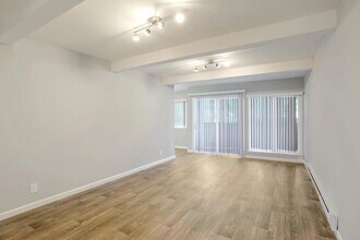 Woodside Court photo 5