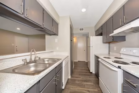 Autumn Breeze Apartments photo 2