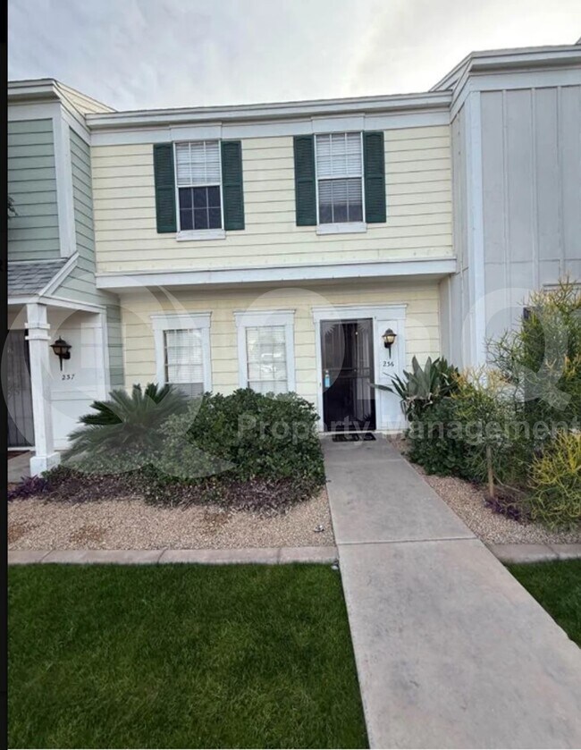 1601 N Saba St Chandler, AZ 85225