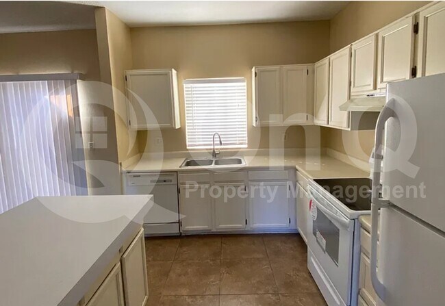 1601 N Saba St Chandler, AZ 85225 photo 2