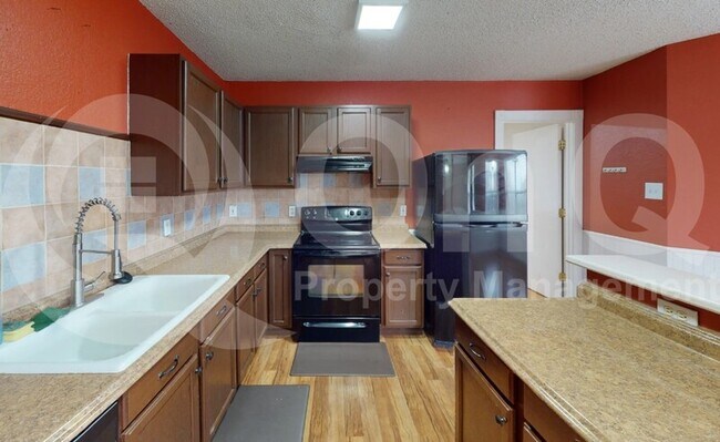 7023 O'Connor St Arlington, TX 76002 photo 4