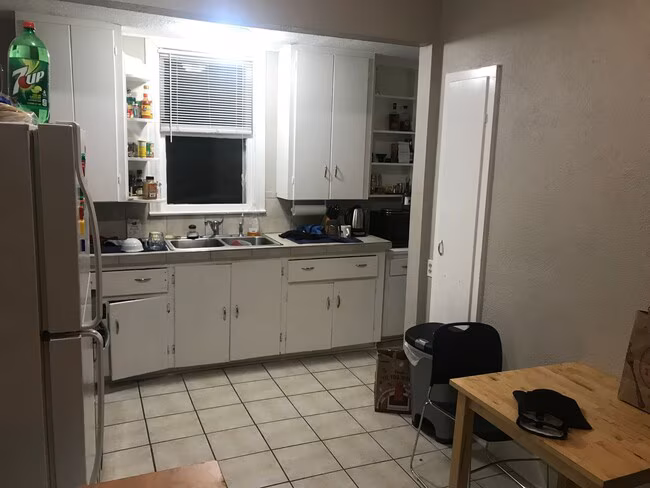 313 W 37th St Austin, TX 78705 photo 3