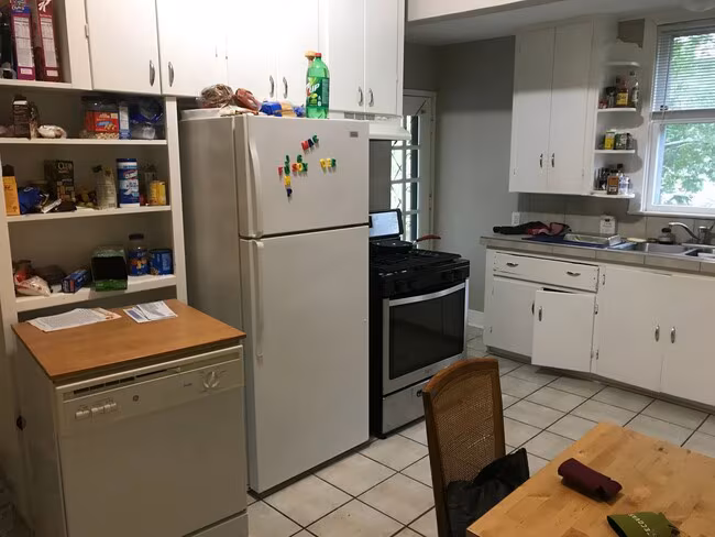 313 W 37th St Austin, TX 78705 photo 2