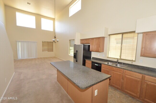 3995 E Trigger Way Gilbert, AZ 85297 photo 4