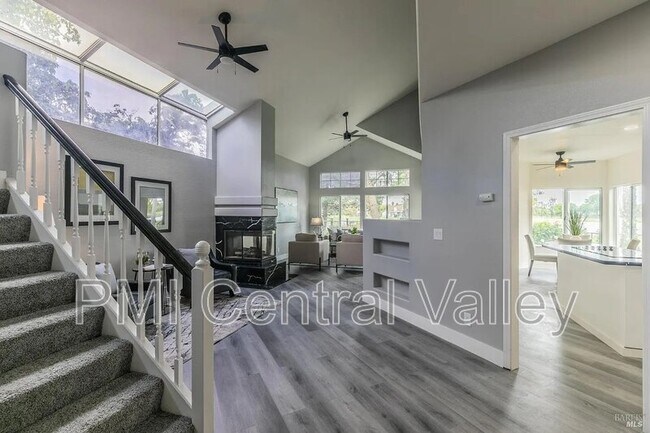 2500 Wayfarer Ct photo 3