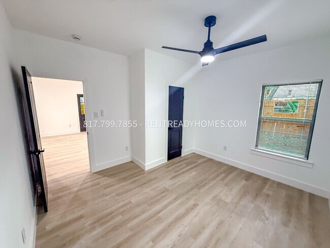 1337 W Bewick St Fort Worth, TX 76110 photo 5