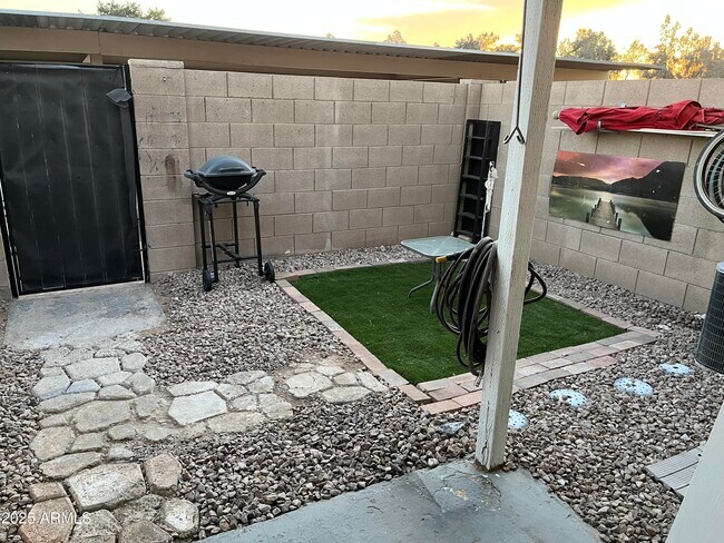5813 N 59th Dr Glendale, AZ 85301 photo 5