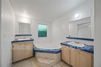 106 Haeckerville Rd Cibolo, TX 78108 photo 5