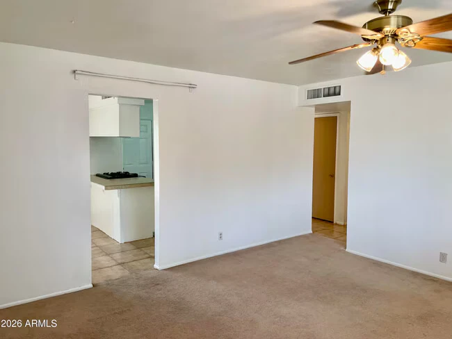 949 W Parkway Blvd Tempe, AZ 85281 photo 3