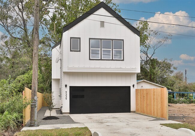 9349 Lavender Street, Houston, TX 77016 photo 3