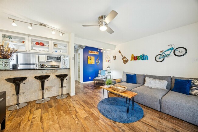1510 W 6th St Austin, TX 78703 photo 5