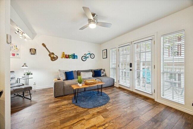 1510 W 6th St Austin, TX 78703 photo 3