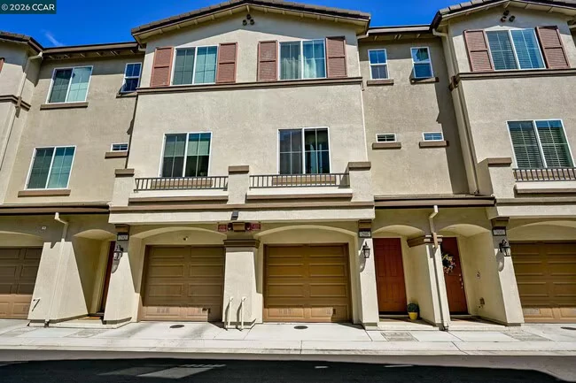 296 Laurel Knoll Dr Martinez, CA 94553 photo 2