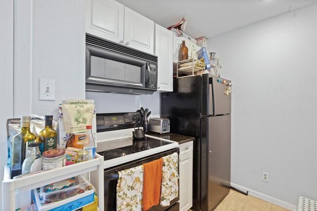715-22 1/2 W 22 1/2 St Austin, TX 78705 photo 4