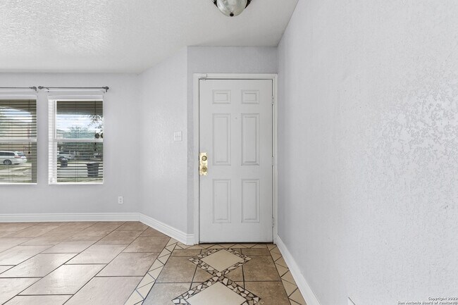 4418 Baffin Peak San Antonio, TX 78245 photo 5