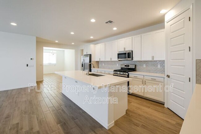 10155 W Crittenden Ln Avondale, AZ 85392 photo 3