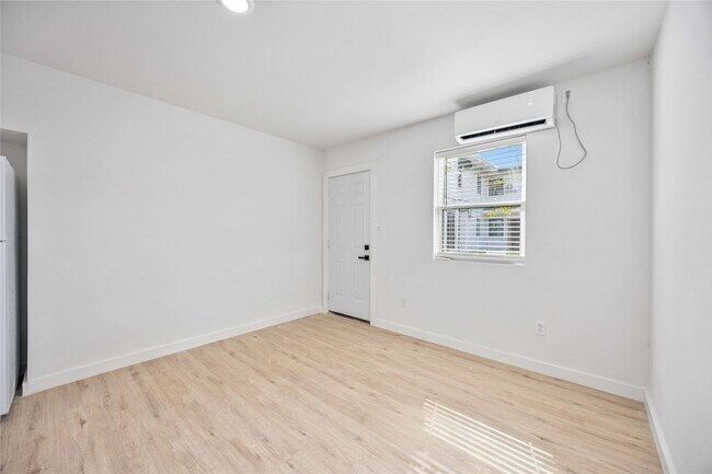 Del Rio Apartments photo 4