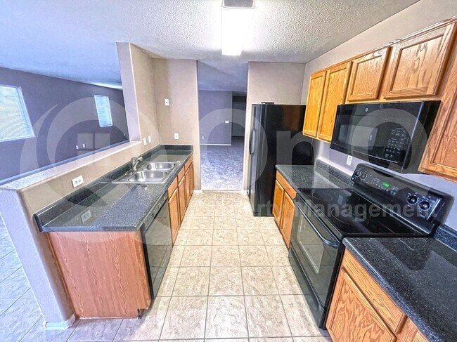 1627 East Desert Rose Trail, San Tan Valley, AZ 85143 photo 5