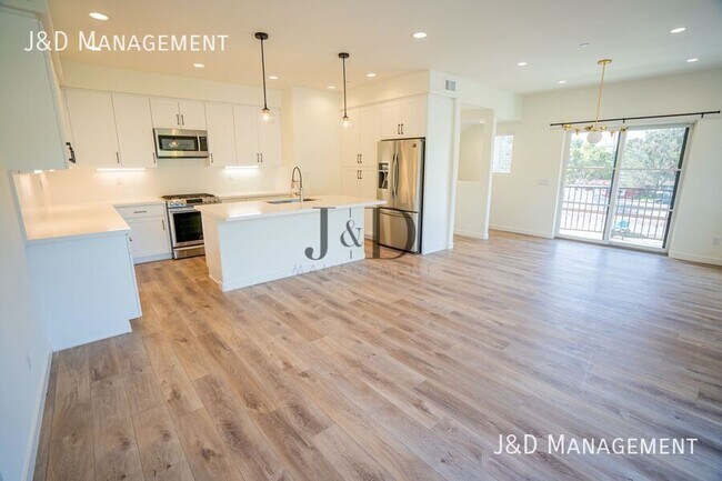 1369 N VULCAN Ave ENCINITAS, CA 92024 photo 3