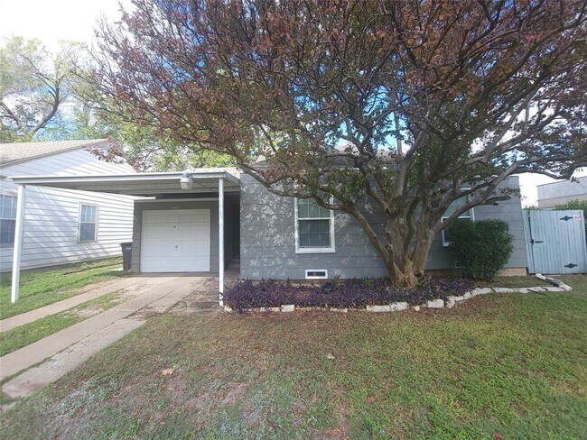 3916 Locke Avenue, Fort Worth, TX 76107 photo 3
