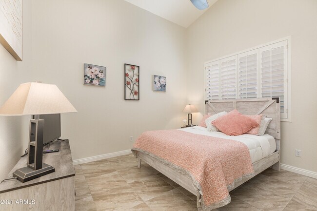 11160 E Greythorn Dr Scottsdale, AZ 85262 photo 3