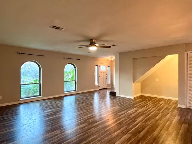289 Deer Slayer Dr Seguin, TX 78155 photo 5