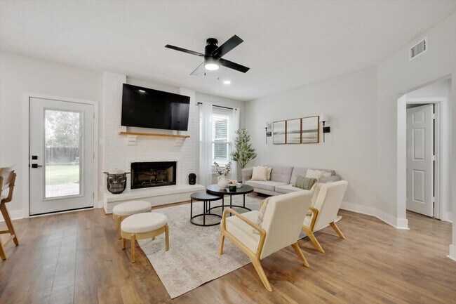 2200 Glenbrook St Flower Mound, TX 75028 photo 2