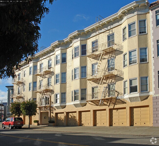101 Cervantes Boulevard (918r) photo 2