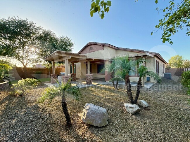 2843 E Trigger Way Gilbert, AZ 85297 photo 5