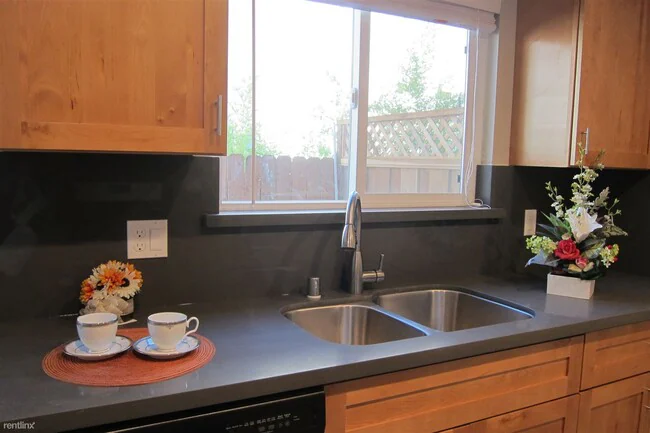 1229 West Mc Kinley Avenue, Sunnyvale, CA 94086 photo 2