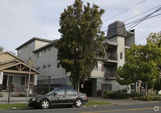 2817 High Street, Oakland, CA 94619 photo 3