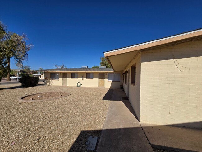 2019 N 49th St Phoenix, AZ 85008 photo 5