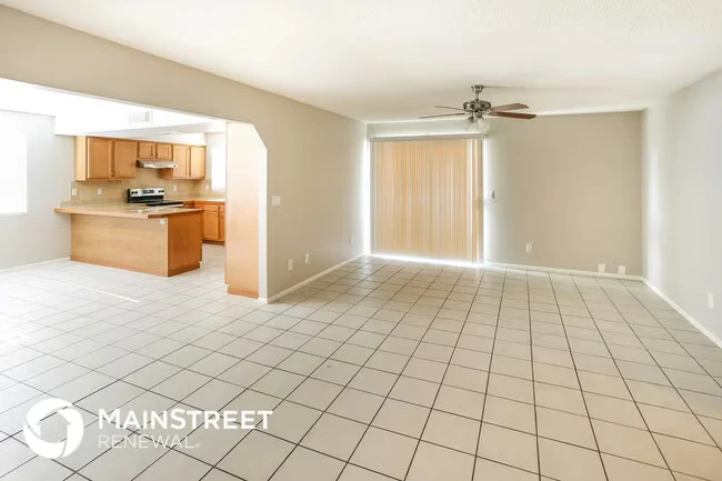 7102 W Carol Ave Peoria, AZ 85345 photo 4