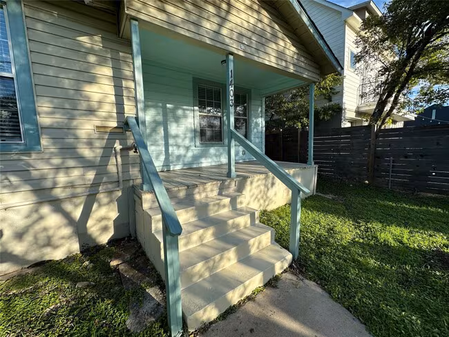 1403 Clifford Ave Austin, TX 78702 photo 5