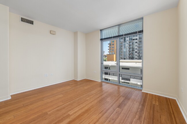 425 W Beech St San Diego, CA 92101 photo 4